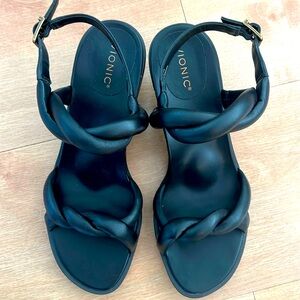 Viobic Size 8.5M black sandals, 1”heel buckle strap, great condition!